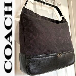 COACH - 🎉HP🎉 EUC Park Signature C Black Hobo/Leather Trim & Strap. BEAUTIFUL!